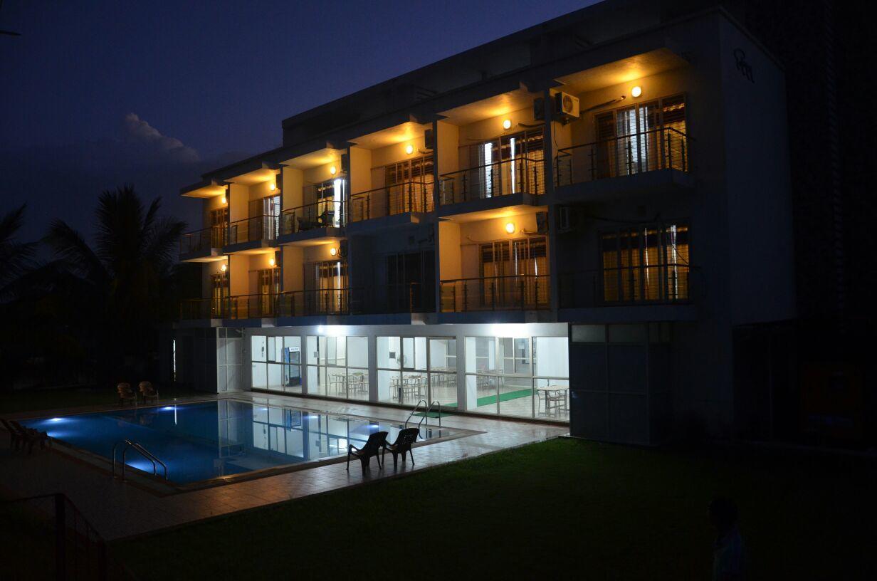 Nilaya Beach Resort อลีบาก ภายนอก รูปภาพ